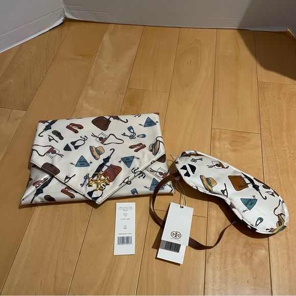 Tory Burch Accessories - NWT Kate Spade pouch with matching eye mask